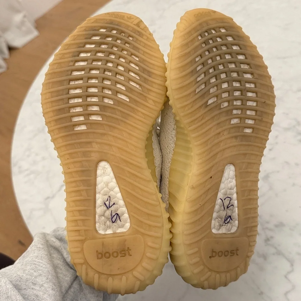 Adidas Yeezy Boost 350 V2 Cream White Size 5 (Triple White) Authentic - Picture 5 of 7